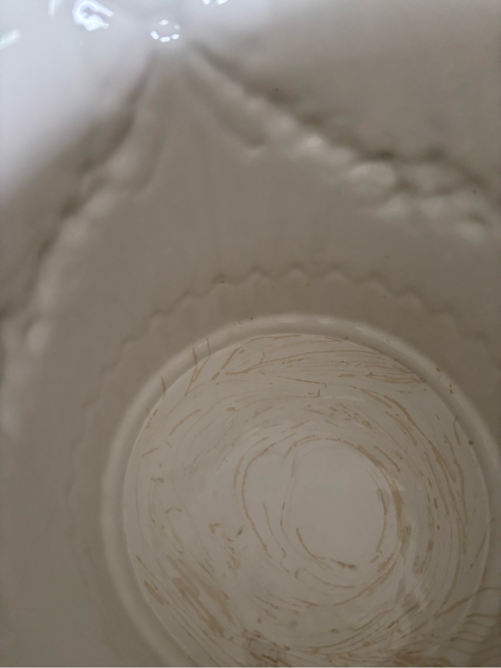 Italian Ceramic Cache Pot with raised pattern - Picture 11 of 12